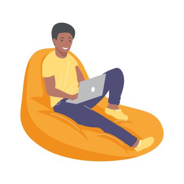 Laptop kullanan afro adam.