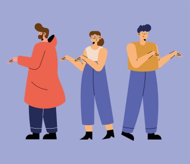 Ayakta duran üç kişi