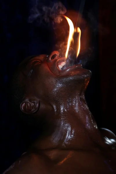 Fire Eater at the Circus — Stock Photo, Image