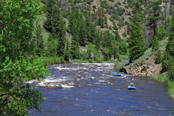 Rafting sulle acque bianche — Foto Stock