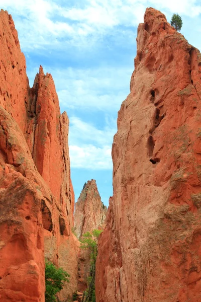 Narrow passage in Garden of Gods — Stock Photo, Image