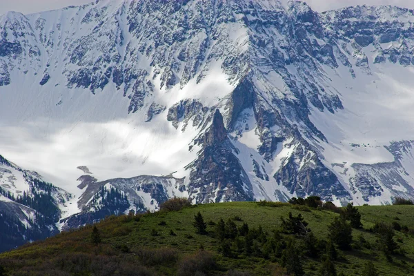 Pico de montaña — Foto de Stock