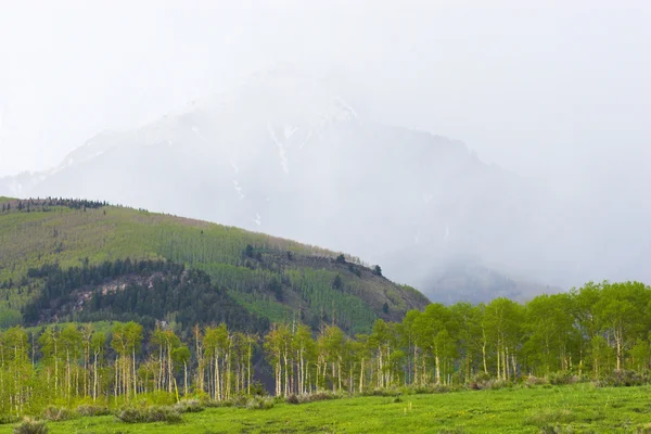 小山和山 — 图库照片