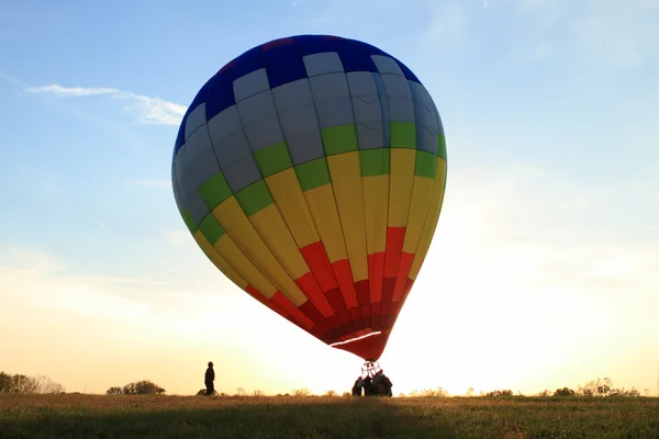 Hot Air Balloon landing — Stock Photo, Image