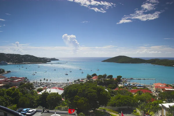 Vista de la ciudad de isla — Foto de Stock