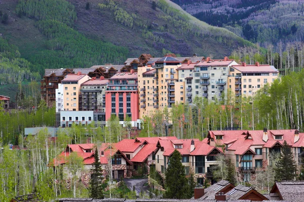 Färgglada Hotellets byggnader — Stockfoto