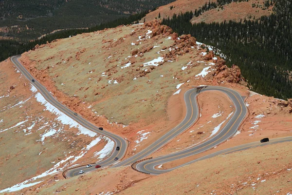 蛇纹石的道路 — 图库照片