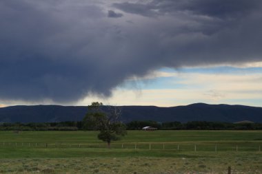 Fırtına öncesi sessizlik güzel gökyüzü