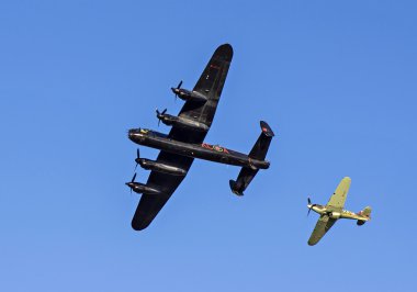 Lancaster bombardıman ve hawker hurricane