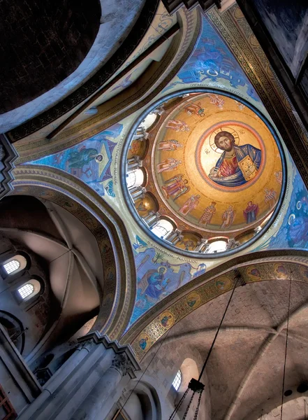 Dome with frescoes in the Cathedral Church of Jerusalem. — Stock Photo, Image