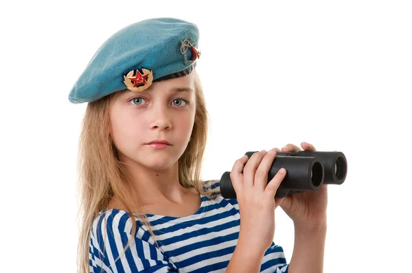 Retrato de la chica en la tropa están tomando, con binoculares en — Foto de Stock