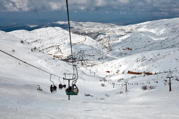 Lyžařské středisko na hoře hermon v Izraeli. — Stock fotografie