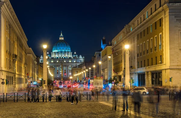 The road to the Vatican. Night landscape. — Stock Photo, Image