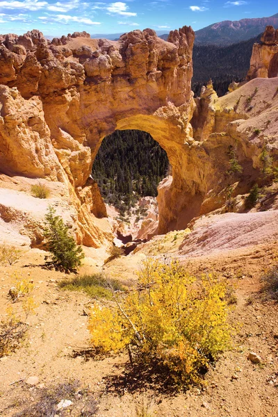 Puente de piedra natural — Foto de Stock