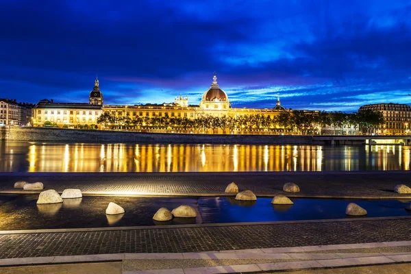 Lyon ao pôr-do-sol no verão — Fotografia de Stock