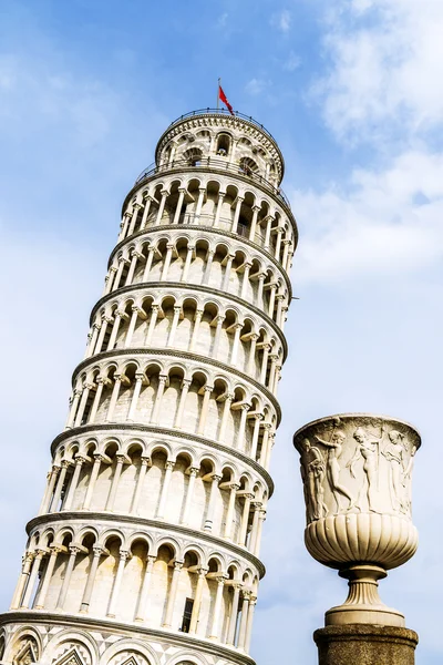 Pisas lutande tornet, Italien — Stockfoto