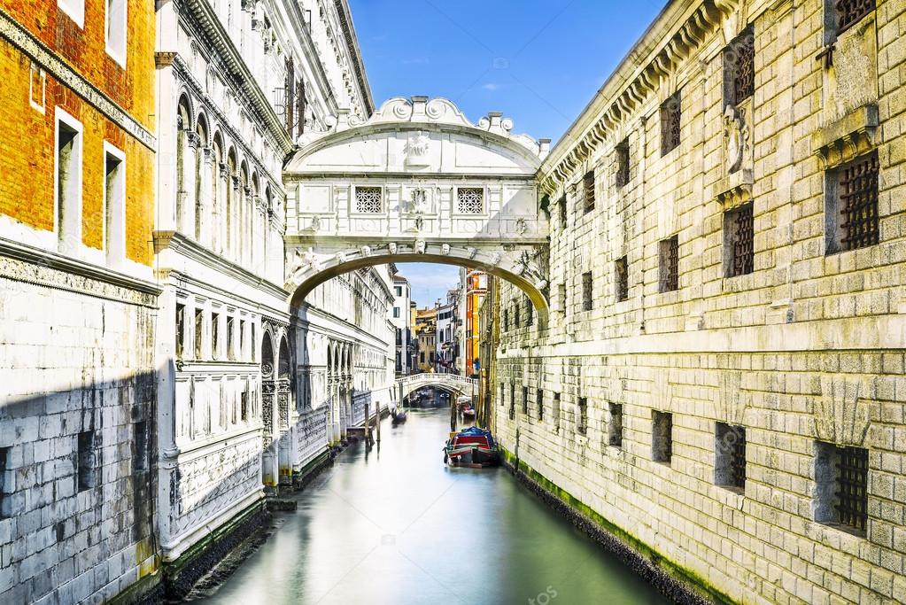 Bridge of Sighs in Venice, Italy 