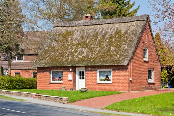 Suburban home front — Stock Photo, Image