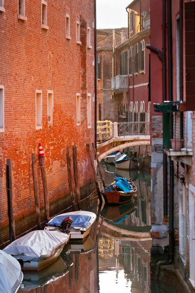 Canal en Venecia — Foto de Stock