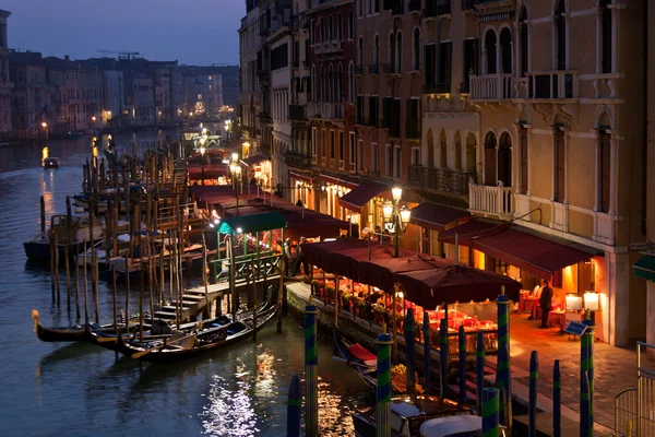 ヴェネツィアの夜のグランド運河. — ストック写真