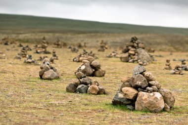 Piramitler gelen taşlar, İzlanda