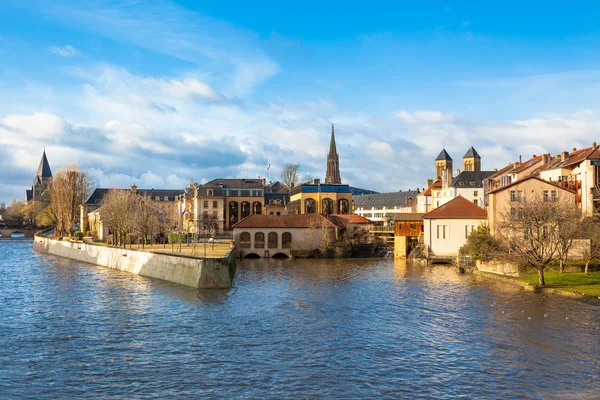 The Moselle River Flows through the Ancient Town of Metz, France — Stock Photo, Image