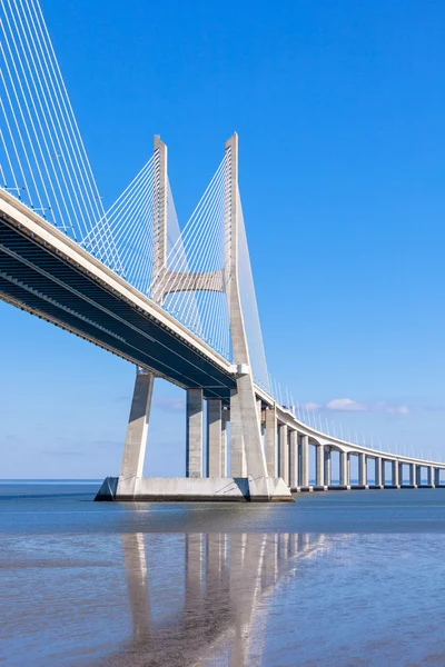 Vasco da Gama Bridge (Ponte Vasco da Gama), Lisbon — Stock Photo, Image