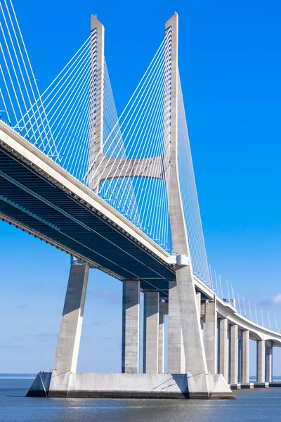 Brug Vasco da Gama (Ponte Vasco da Gama), Lissabon — Stockfoto