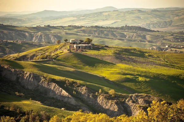 Cahaya dan bayangan di perbukitan Tuscan — Stok Foto
