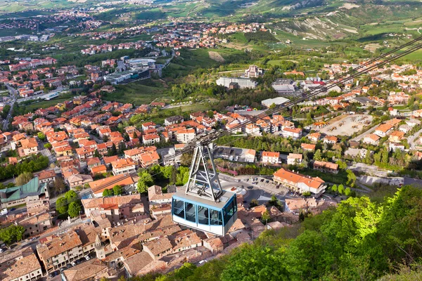 Teleférico en la montaña Titano, San Marino — Foto de Stock