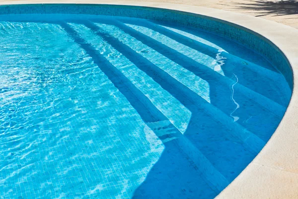 Piscina all'aperto — Foto Stock