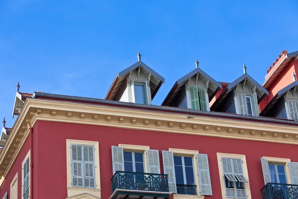 หน้าบ้านในนิซ ประเทศฝรั่งเศส — ภาพถ่ายสต็อก