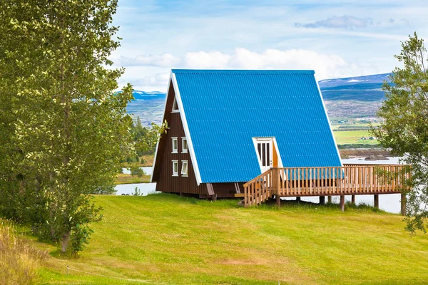 Tipica casa vacanze nell'Islanda del Nord — Foto Stock