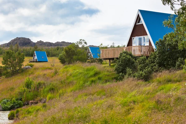 Typische Ferienhäuser auf Nordisland — Stockfoto