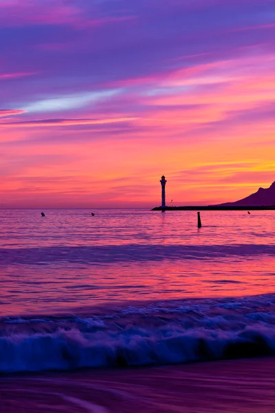 Pôr-do-sol mágico em Cannes, Costa do Marfim, França — Fotografia de Stock