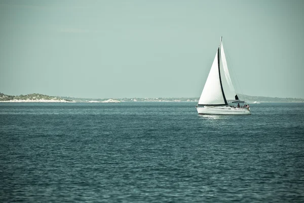 Bateau de plaisance à la mer Adriatique — Photo