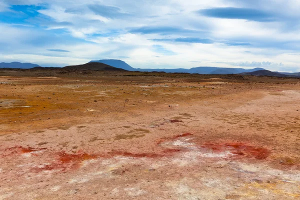 Desierto en la Zona Geotérmica de Hverir, Islandia —  Fotos de Stock