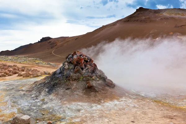 Gorący obszar geotermalny hverir, Islandia — Zdjęcie stockowe