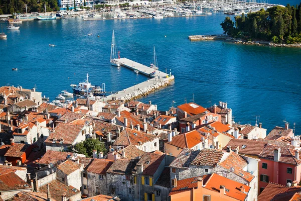 Luchtfoto van rovinj Belfort, Kroatië — Stockfoto