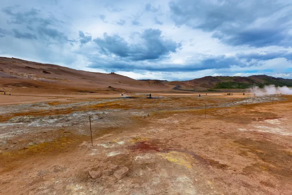 在冰岛地热区 hverir 石沙漠 — 图库照片