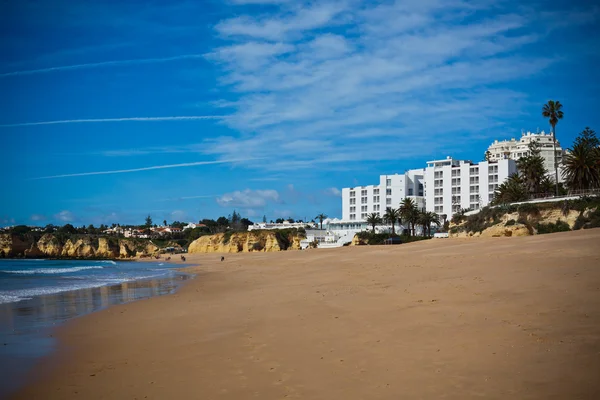 España Paisaje con hotel y playa de arena —  Fotos de Stock