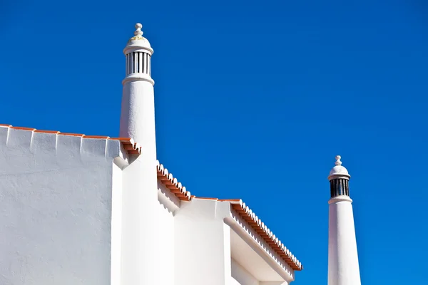 Parte irreconocible de la casa residencial en Algarve, Portugal — Foto de Stock