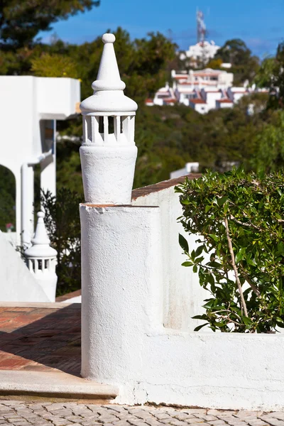 Parte irreconocible de la casa residencial en Algarve, Portugal — Foto de Stock