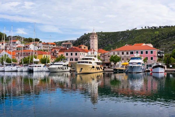 Skradin is a small historic town in Croatia — Stock Photo, Image
