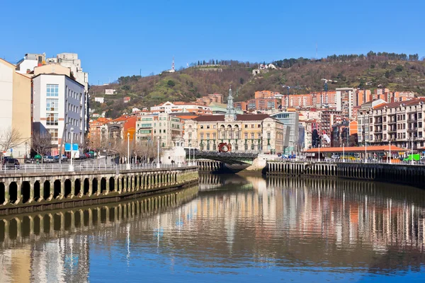 Bilbao, Paisaje urbano de País Vasco, España — Foto de Stock