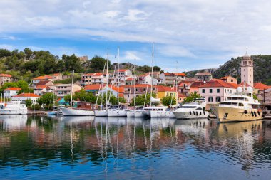 Skradin Hırvatistan tarihi bir kasaba olduğunu