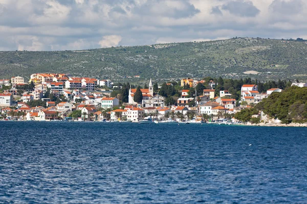 Rogoznica Chorvatsko pohled z moře — Stock fotografie
