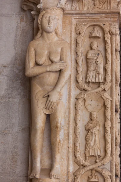 Detalhe da Catedral de São Lourenço em Trogir, Croácia — Fotografia de Stock