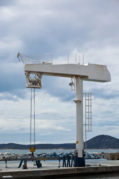 Großer Kran für Schiffswartung — Stockfoto