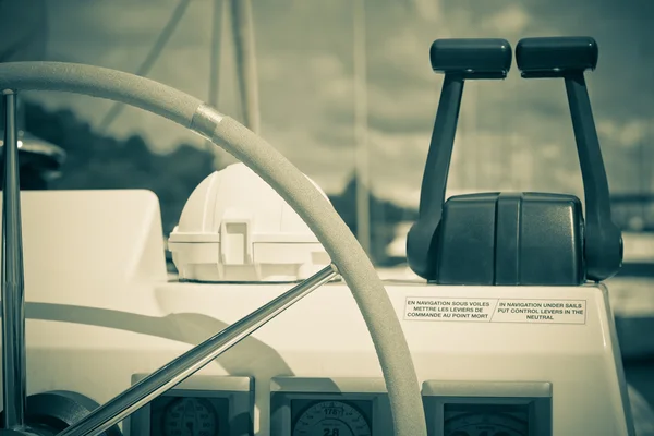 Sailing yacht control wheel and implement — Stock Photo, Image